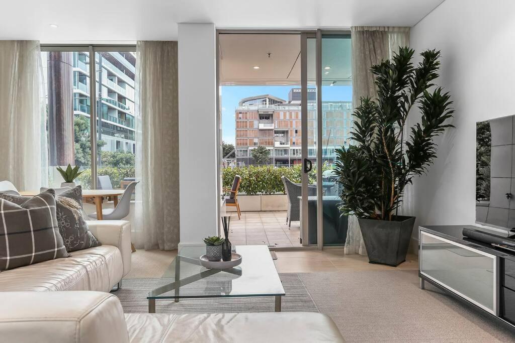 Apartament Elegant & Sunny Living With Stunning Marina Views Auckland Zewnętrze zdjęcie