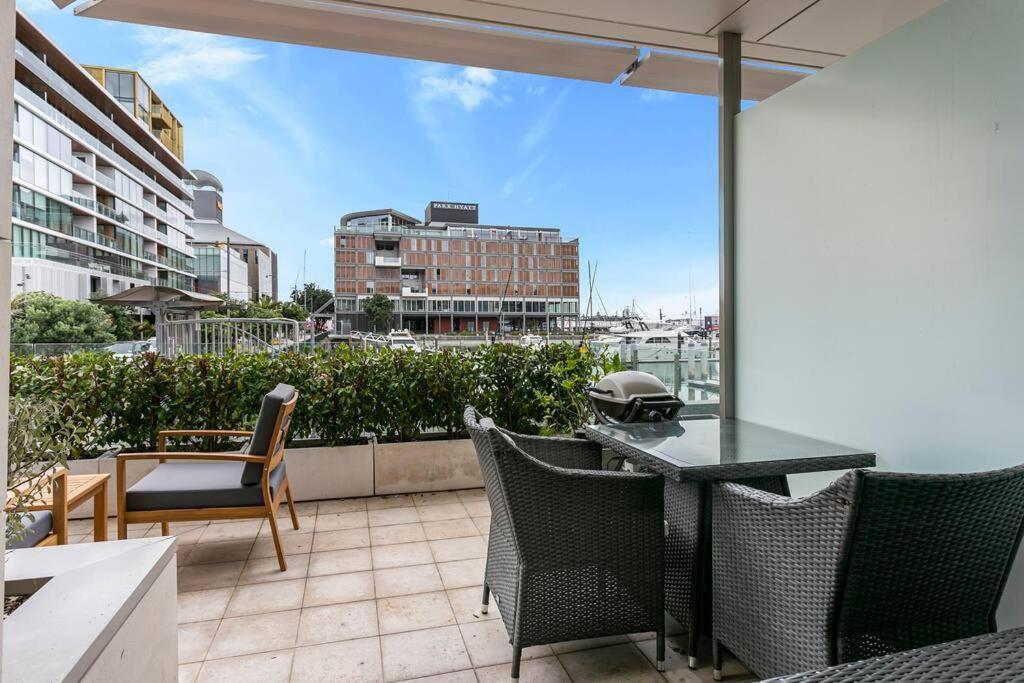 Apartament Elegant & Sunny Living With Stunning Marina Views Auckland Zewnętrze zdjęcie