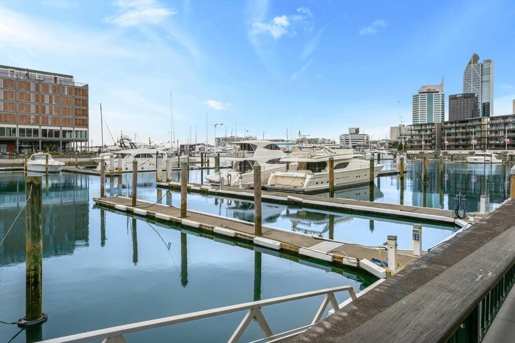 Apartament Elegant & Sunny Living With Stunning Marina Views Auckland Zewnętrze zdjęcie